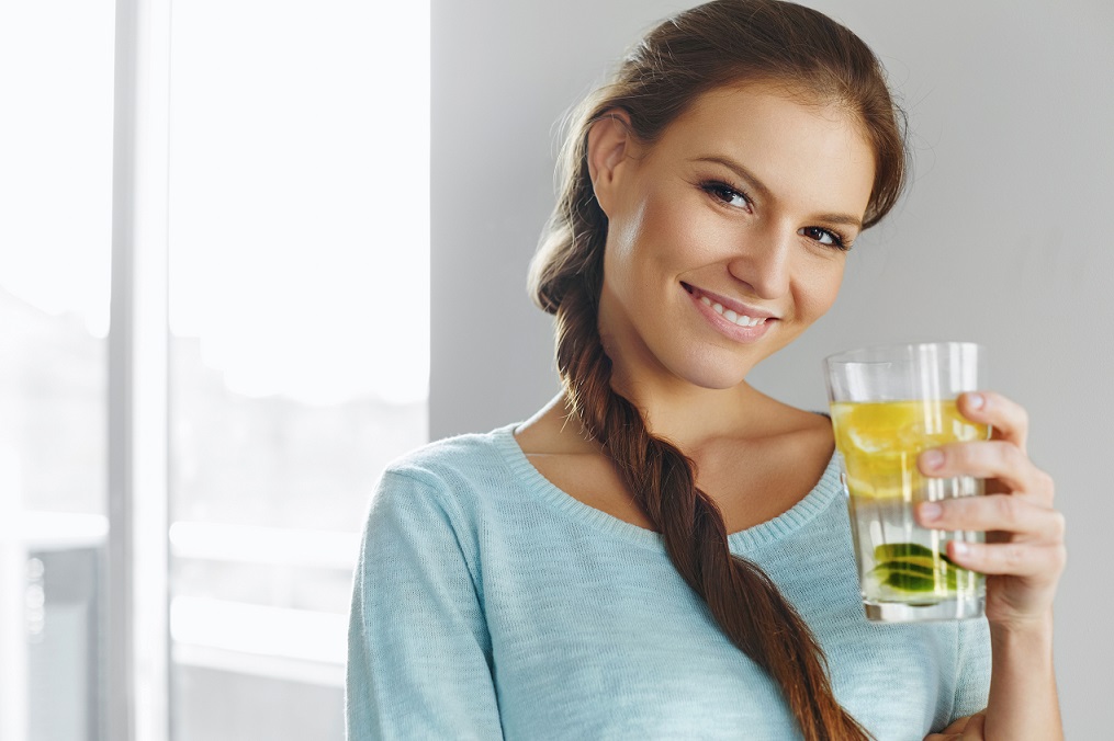 5 Scientific Reasons to Drink Lemon Water - Health with hydration